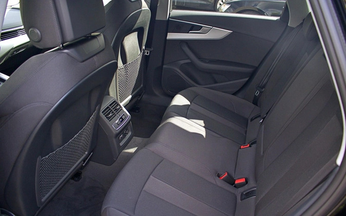 Audi A4 cena 173247 przebieg: 1, rok produkcji 2024 z Ciechanowiec małe 254